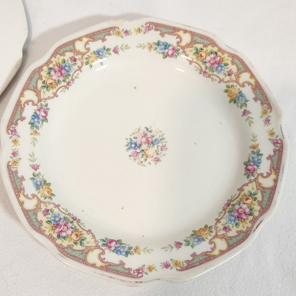 Vintage Mount Clemens Pottery 1930's Mildred 6" plate